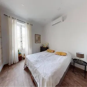  Alloggio in famiglia Double Bedroom In St Julians In Shared House
